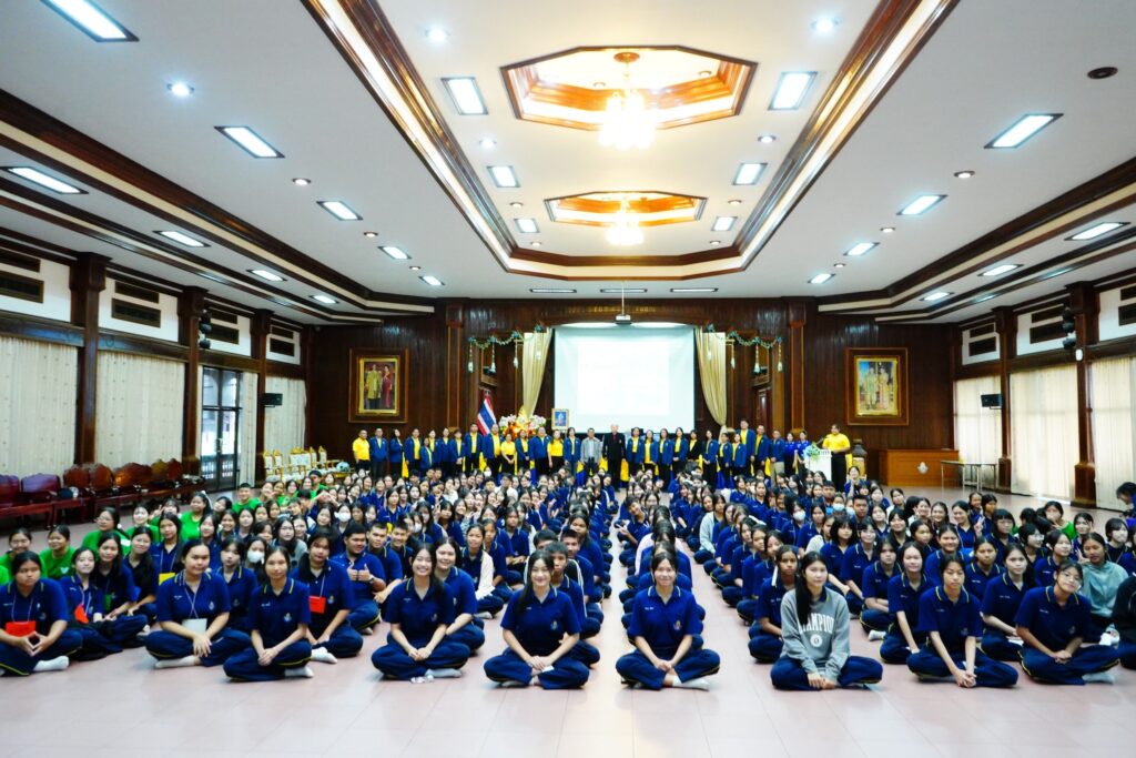 ค่ายภาษาอังกฤษสำหรับนักเรียนชั้นมัธยมปลาย