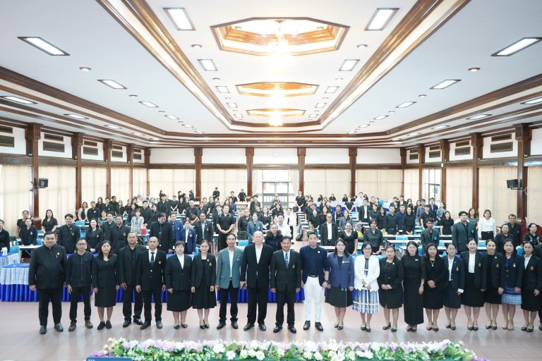 ประชุมเชิงปฎิบัติการขับเคลื่อนการยกระดับคุณภาพการจัดการศึกษา
