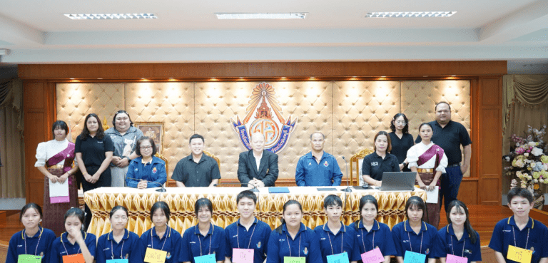 ค่ายภาษาเขมร เสริมศักยภาพนักเรียนแผนการเรียนภาษาสังคม